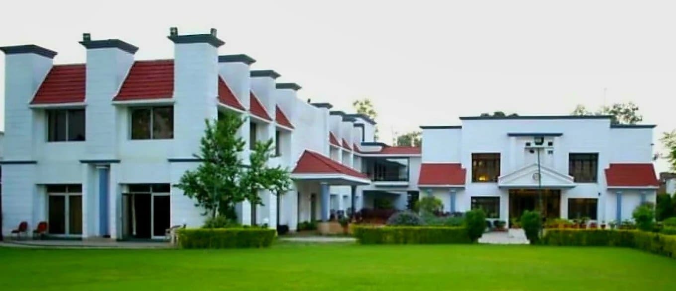 Charans Club And Resort wedding venue in Lucknow