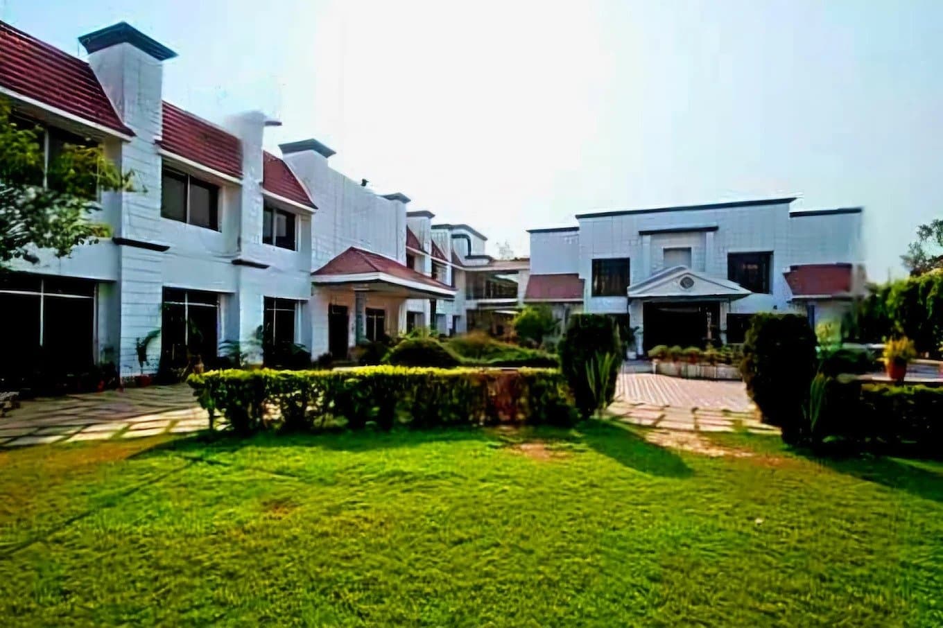 Charans Club And Resort wedding venue in Lucknow